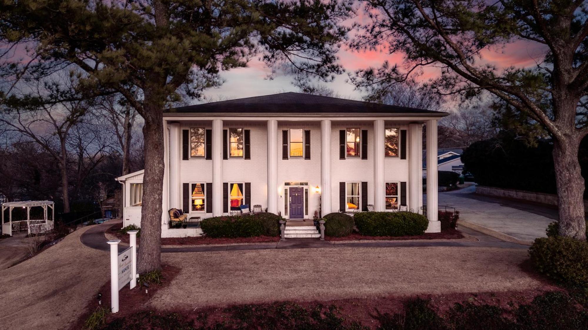 Bed and Breakfast Stone Mountain Manor Екстер'єр фото